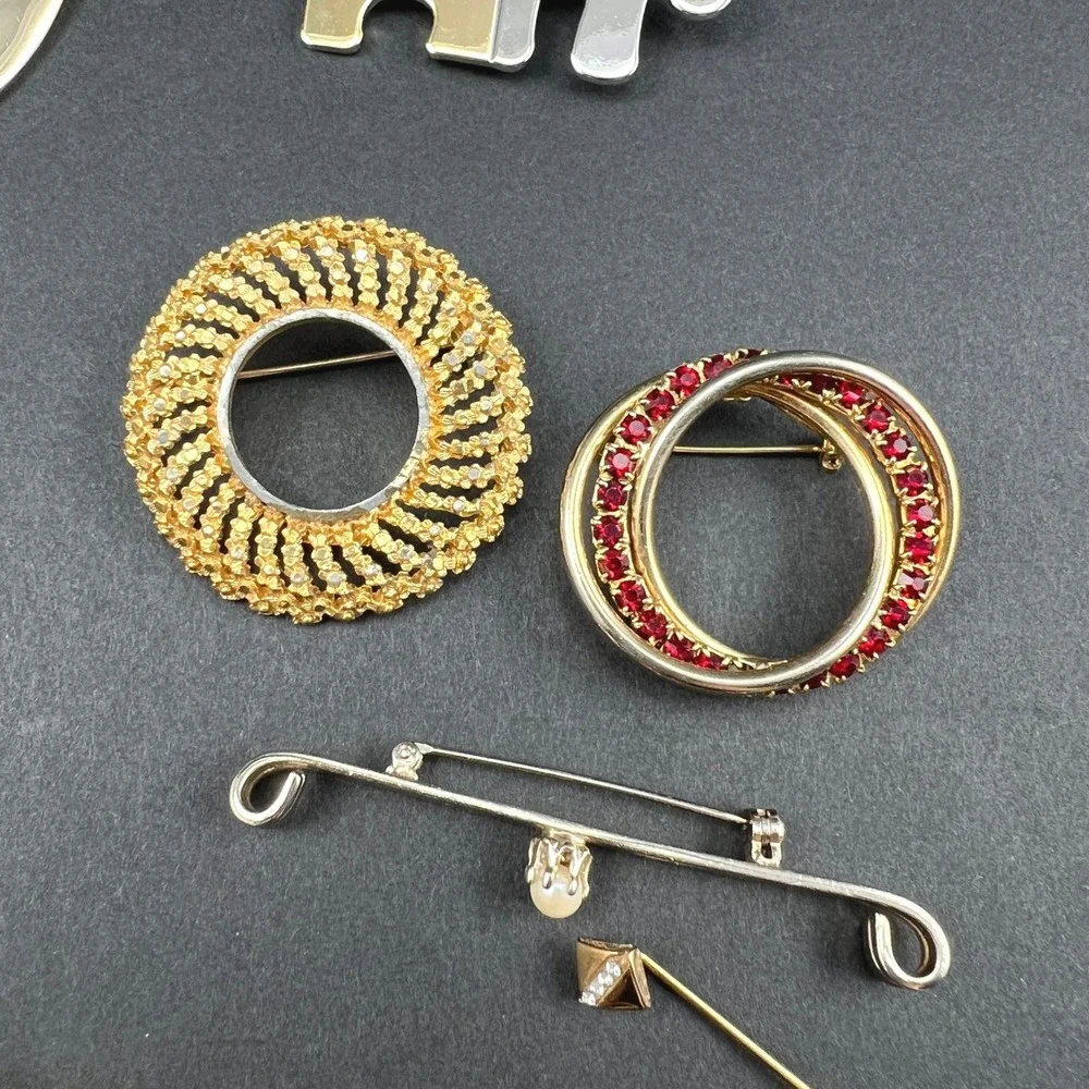 Vintage Brooch Lot 10 Gold Silver Tone Rhinestone Incl Sarah Cov BSK Krementz